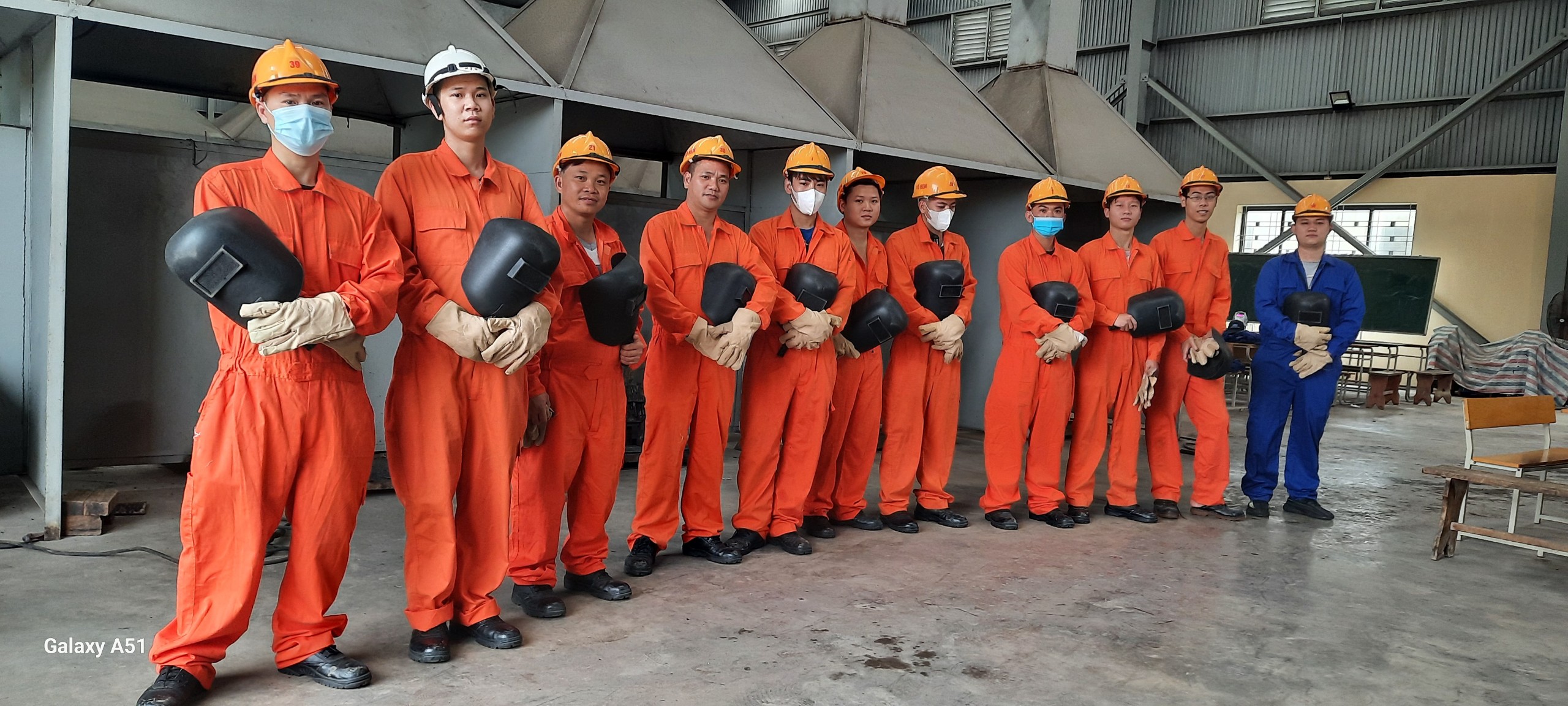 THUYỀN VIÊN CÔNG TY ISALCO THAM DỰ LỚP HÀN ĐIỆN - CẮT CƠ KHÍ TẠI TRƯỜNG VMU