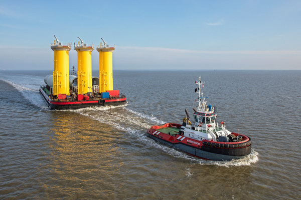 Hoạt động dịch vụ tàu lai dắt